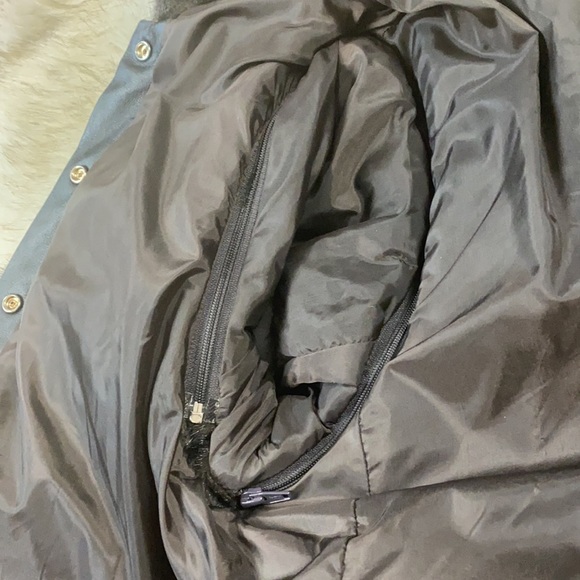 R.Z.R. Faux Fur with Leather Trim Coat with Detachable Sleeves, Large - Picture 10 of 11